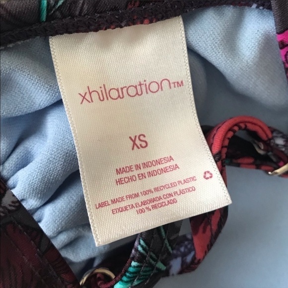 Xhilaration Floral Ruffle tie back bikini top | XS - Picture 3 of 3